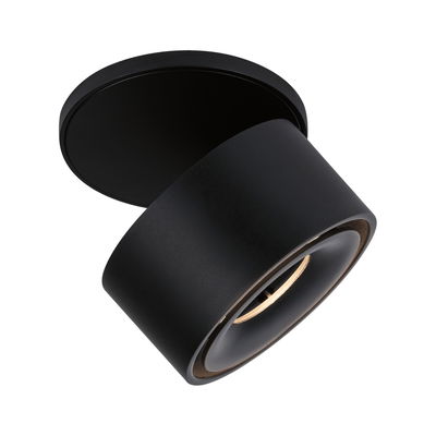 Sort LED-loftlampe i metal med moderne design til fokuseret rumbelysning