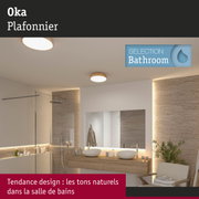 Salle de bains moderne avec plafonniers ronds en bois et tons naturels pour éclairage de salle de bain