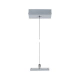 Zilverkleurige stalen kabel met rechthoekige metalen plafondbevestiging voor LED-hanglampen.