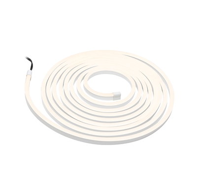 Flexibele warmwitte LED-strip met witte behuizing voor moderne binnenverlichting