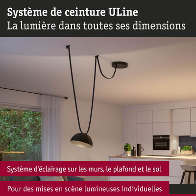 Système d'éclairage ULine noir avec suspension dans un salon moderne pour une mise en lumière personnalisée