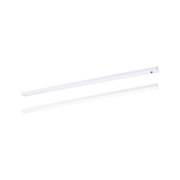 Zwei weiße LED-Leuchtleisten aus Aluminium für moderne Innenbeleuchtung und energiesparende Lichtlösung.