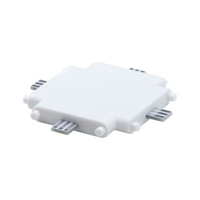 Witte kunststof connector met metalen contacten voor LED-rails verlichtingssystemen