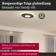 Hoogwaardige Tulga plafondlamp van trendy vilt met directe en indirecte verlichting in woonkamer