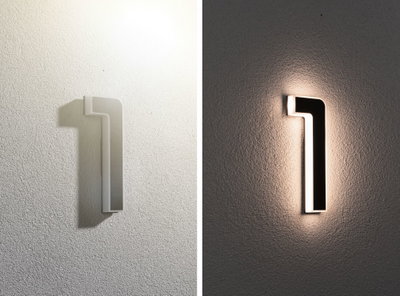 Modernes LED-Wandleuchte in Schwarz-Weiß mit indirekter Beleuchtung für stilvolle Innenräume