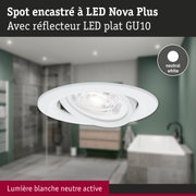 Spot encastré LED Nova Plus blanc avec réflecteur plat GU10 pour éclairage de salle de bain