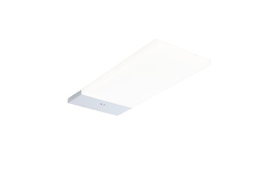 Rektangulært loftlys med hvid diffusor og sølvfarvet aluminiumsramme, moderne LED-belysning