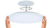Plafonnier LED rond blanc en plastique avec installation simple et connexion câblée.