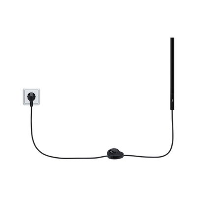 Sort strømkabel med dæmper og stik tilsluttet hvid stikkontakt til LED-belysning