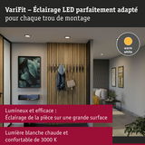 Éclairage LED blanc chaud 3000K pour un éclairage lumineux et efficace dans un couloir moderne