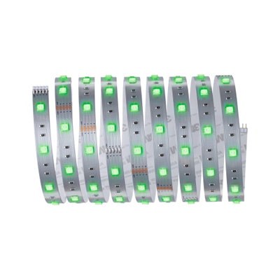 Bande LED flexible avec LEDs vertes sur circuit argenté pour éclairage décoratif.