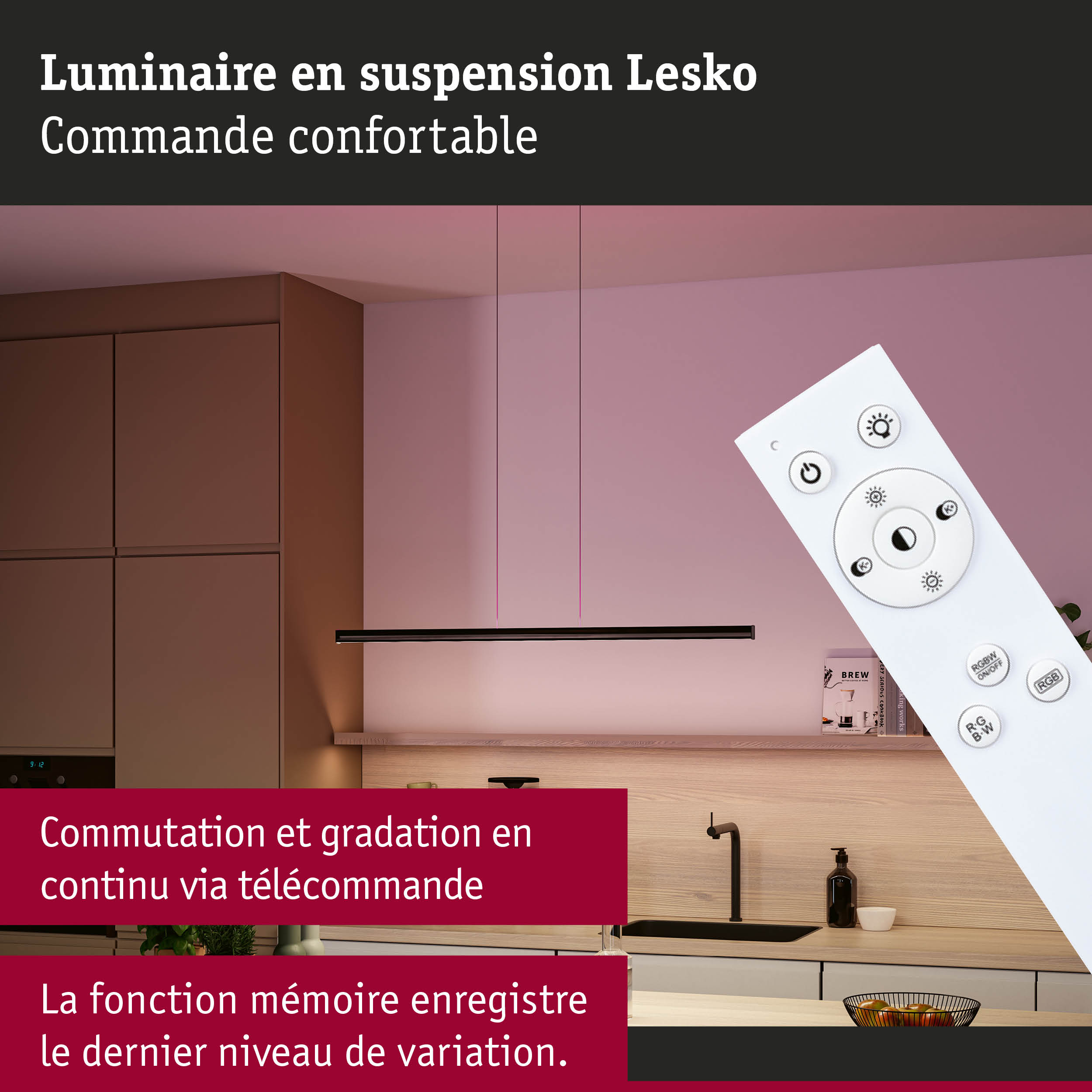Luminaire suspendu Lesko noir dans cuisine moderne avec télécommande pour gradation continue