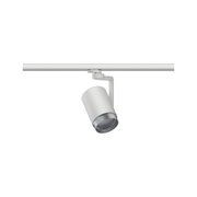 Weißer LED-Strahler aus Metall an Schienensystem für flexible Beleuchtung im Innenraum