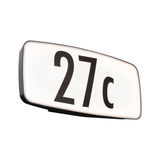Leuchtendes Hausnummernschild mit schwarzer 27c auf weißem Kunststoff für Außenbeleuchtung