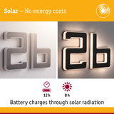 Solar-powered house number 2b in white plastic with LED lighting and 12-hour battery life for energy saving