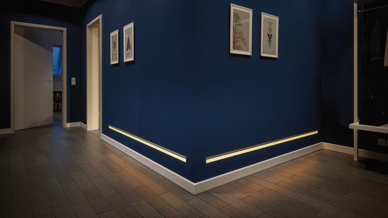 Paulmann LED Einbau-Profile im Flur LED Profile mit LED Strips für Orientierungslicht in Flur