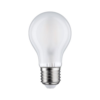 Klassische matte Glühbirne mit E27-Fassung aus Glas in Weiß für energiesparende Beleuchtung