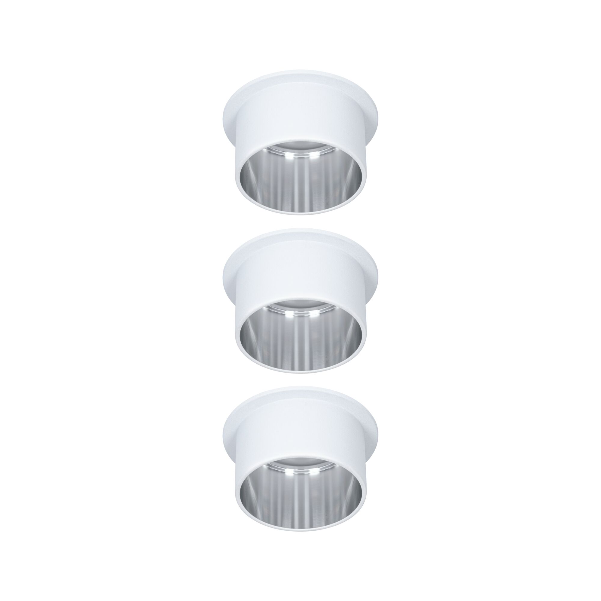 Drei weiße Einbaustrahler aus Metall mit silbernem Reflektor für moderne LED-Beleuchtung