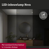 LED-inbouwlamp Nova met 3-standen dimmer in moderne badkamer met ronde spiegel