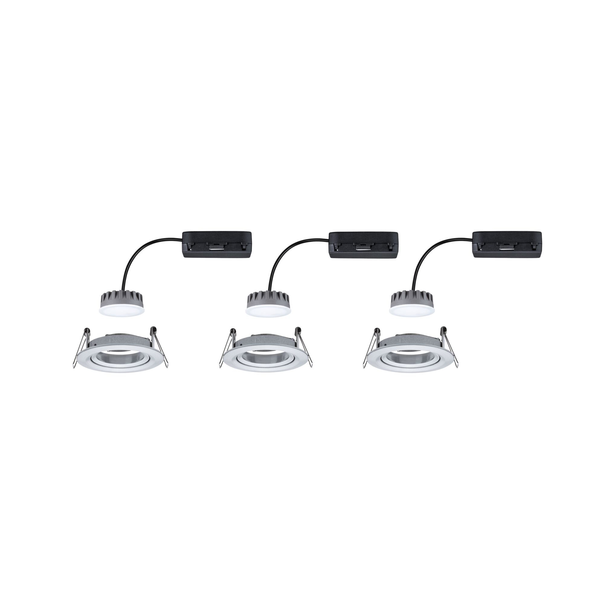Drie witte LED-inbouwspots met zilverkleurige aluminium behuizing en zwarte aansluitkabel voor plafondmontage.