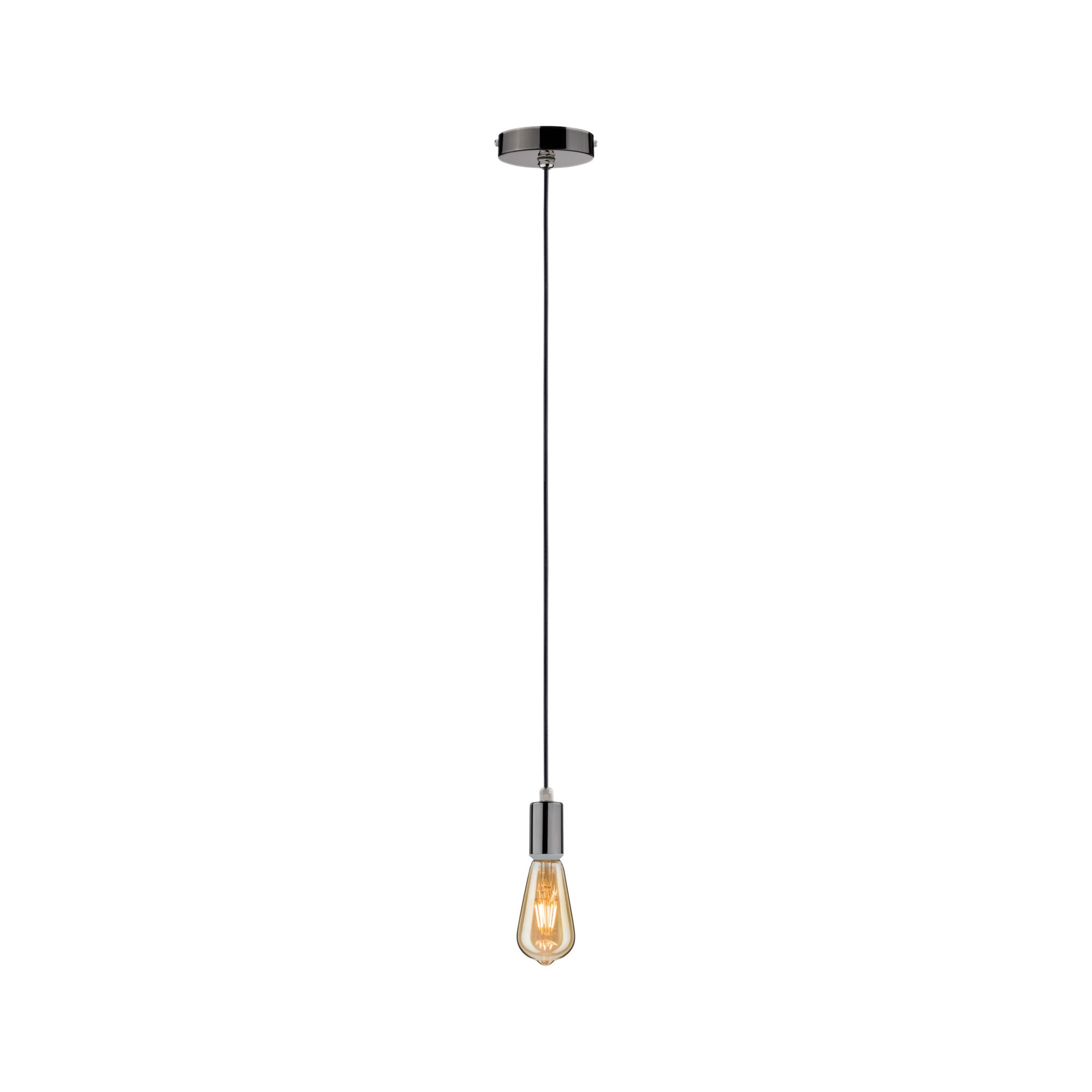 Moderne Pendelleuchte mit schwarzem Kabel und verchromter Fassung, warmweißes Leuchtmittel sichtbar
