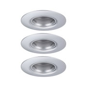 Drei runde Einbaustrahler aus silbernem Aluminium für energiesparende LED-Beleuchtung.