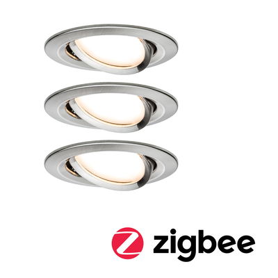 Drie ronde inbouwspots van geborsteld roestvrij staal met warm wit licht en Zigbee-functionaliteit.