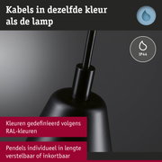 Zwarte pendel met kabel in dezelfde kleur en IP44-classificatie voor vochtige ruimtes