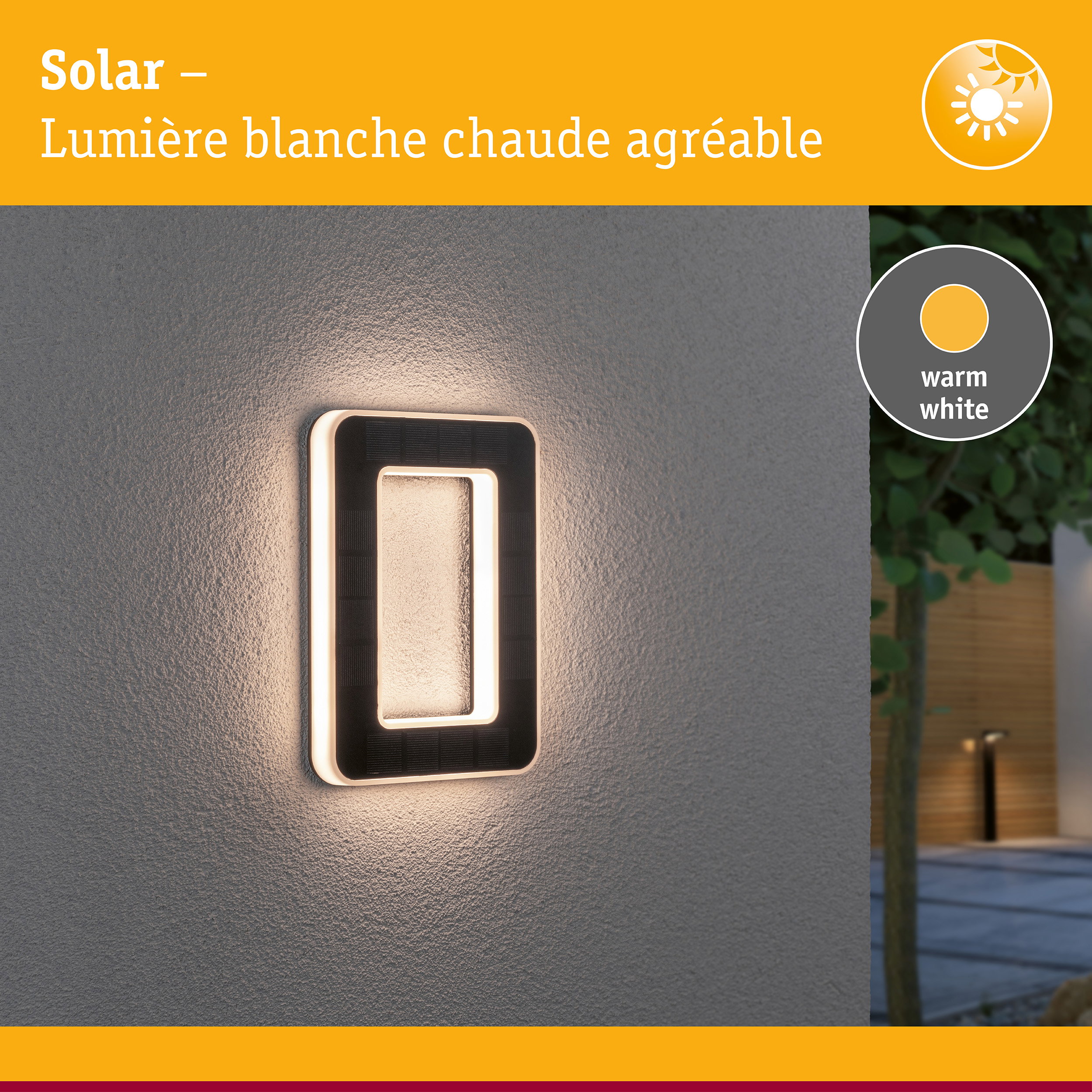 Applique murale solaire extérieure avec lumière blanche chaude et design rectangulaire moderne sur mur gris
