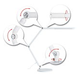 Witte metalen LED-bureaulamp met verstelbare gewrichten voor flexibele verlichting op kantoor.