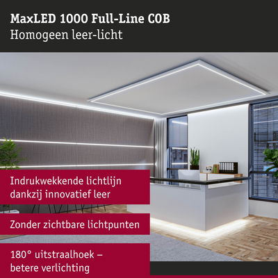 Modern kantoor met MaxLED 1000 Full-Line COB LED-lichtlijnen aan plafond en muur voor gelijkmatige verlichting