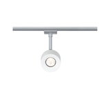 Moderner weißer LED-Strahler aus Metall an silberner Schiene für flexible Raumbeleuchtung
