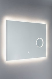 Rechteckiger LED-Spiegel mit weißem Rahmen und beleuchtetem Vergrößerungsglas für modernes Badezimmerlicht