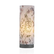 Zylindrische Tischlampe mit floralem Stoffschirm in Pastellfarben und grauem Sockel für Wohnräume.