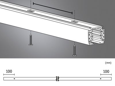 Teknisk tegning af hvidt aluminiumprofil med skruer og mål i millimeter.