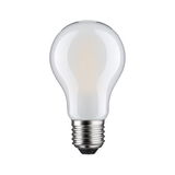 Klassische weiße Glühlampe mit Metallgewinde für energiesparende Beleuchtung im Haushalt