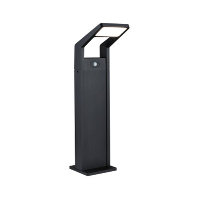 Moderne zwarte metalen LED-buitenlamp met bewegingssensor voor tuin en terrasverlichting