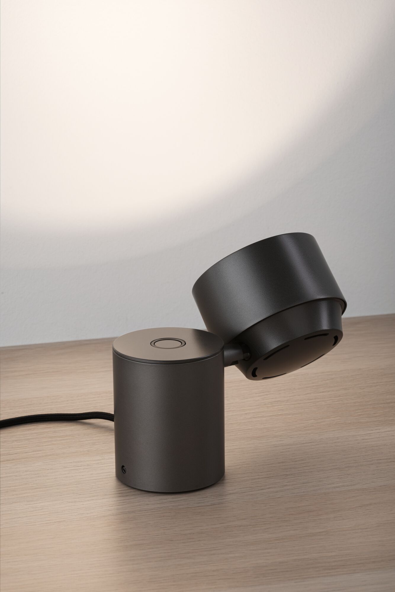 LED Table lamp 3-Step-Dim Pane 2700K 328lm 3W Titanium