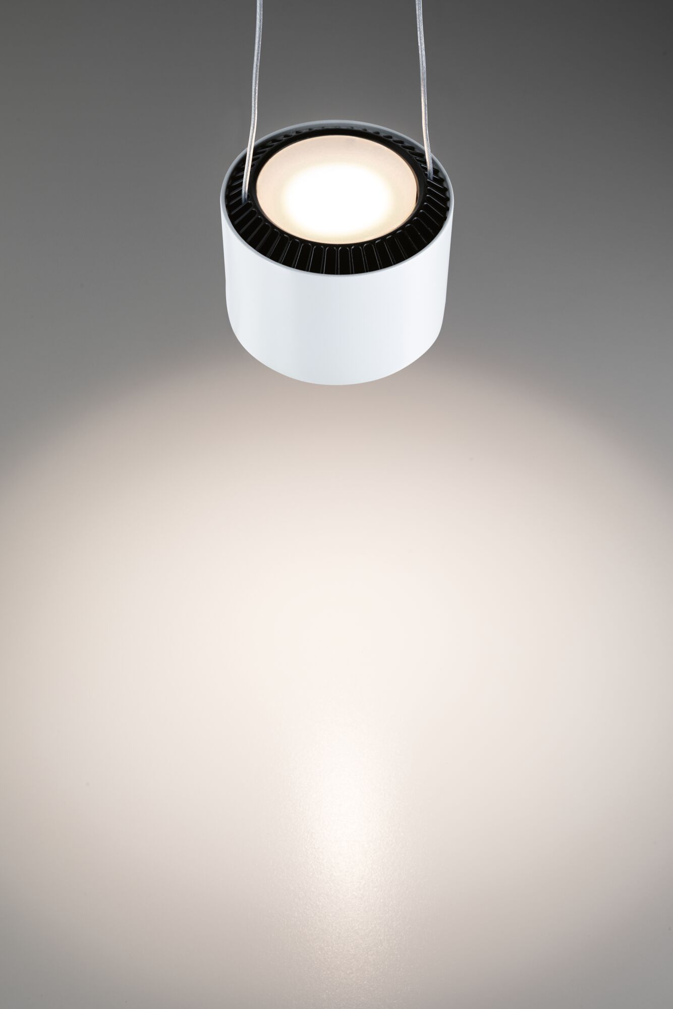 Moderner weißer LED-Pendelleuchter aus Metall mit warmweißem Licht für Wohnräume