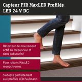 Escalier en bois éclairé par LED avec détecteur de mouvement pour une sécurité optimale