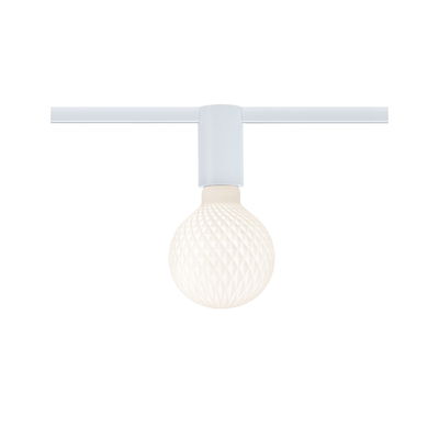 Weiße LED-Glühbirne mit strukturiertem Glas an weißer Schienenleuchte für moderne Beleuchtung