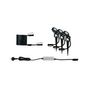 Drei schwarze LED-Gartenspots mit Erdspießen und Kabeln für Außenbeleuchtung und Gartenlicht