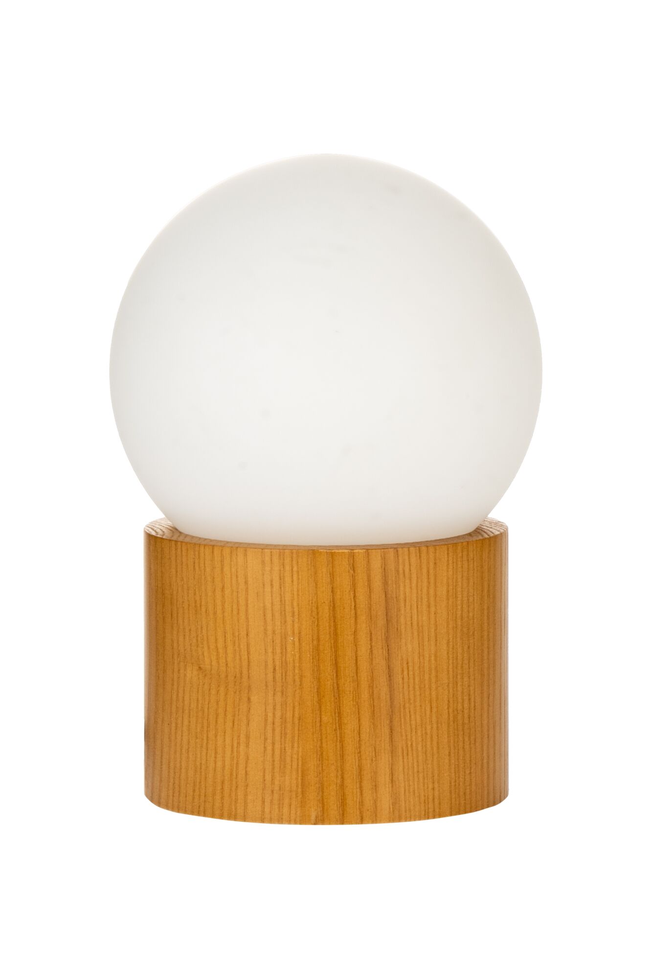 Moderne Tischleuchte mit weißer Glaskugel und Holzsockel für stimmungsvolle Beleuchtung