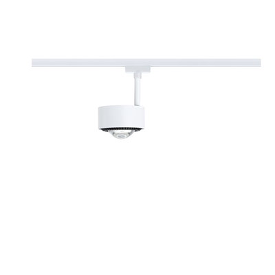 Weißer LED-Spot aus Metall an Schienensystem für flexible Beleuchtung im Innenraum