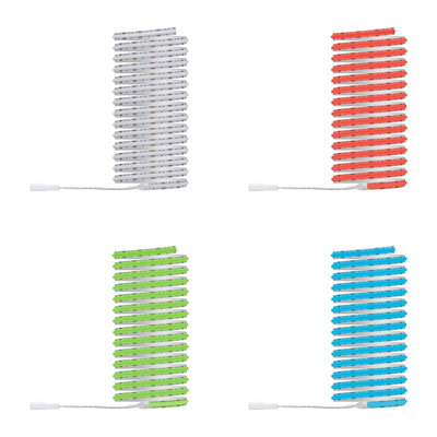 Quatre bandes LED en blanc, rouge, vert et bleu avec câble de connexion pour éclairage flexible.