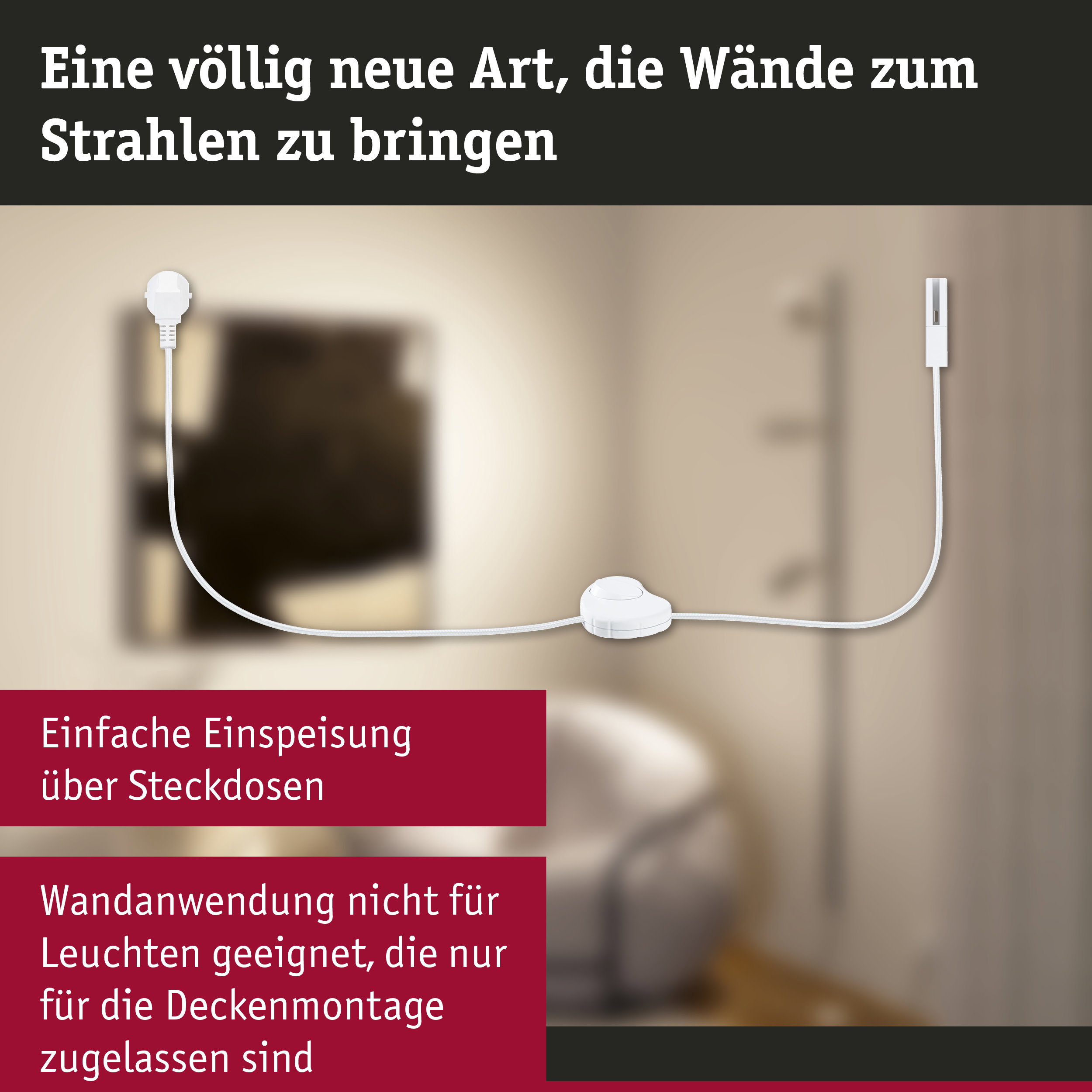 Weißes Stromkabel mit Stecker und Schalter vor beiger Wand für flexible Wandbeleuchtung