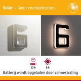 Zonne-energie huisnummer 6 met witte behuizing en LED-verlichting, energiezuinige buitenlamp