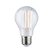 Klassische LED-Glühbirne mit transparentem Glas und silbernem Sockel für energiesparende Beleuchtung