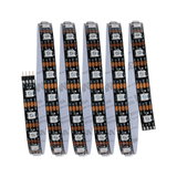 Sort LED-strip med hvide LED'er og kobberkontakter til fleksibel belysning.