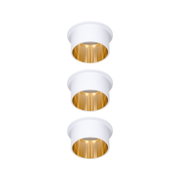 Moderner weißer Deckenspot aus Metall mit goldfarbenem Innenring für stilvolle LED-Beleuchtung